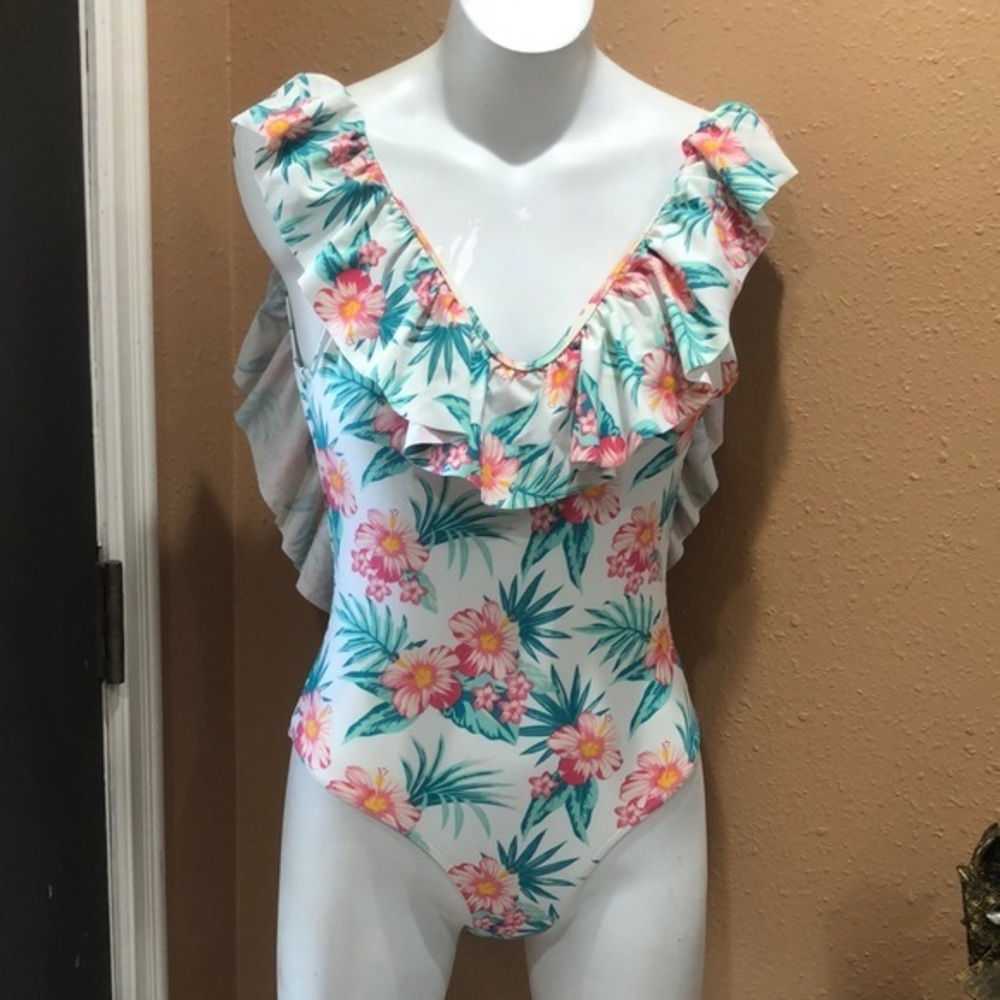 Cabana del sol one piece ruffled swimsuit